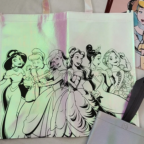 Set of Disney Princess Reusable Totes  with a Bonus Silver Tote - Picture 3 of 16